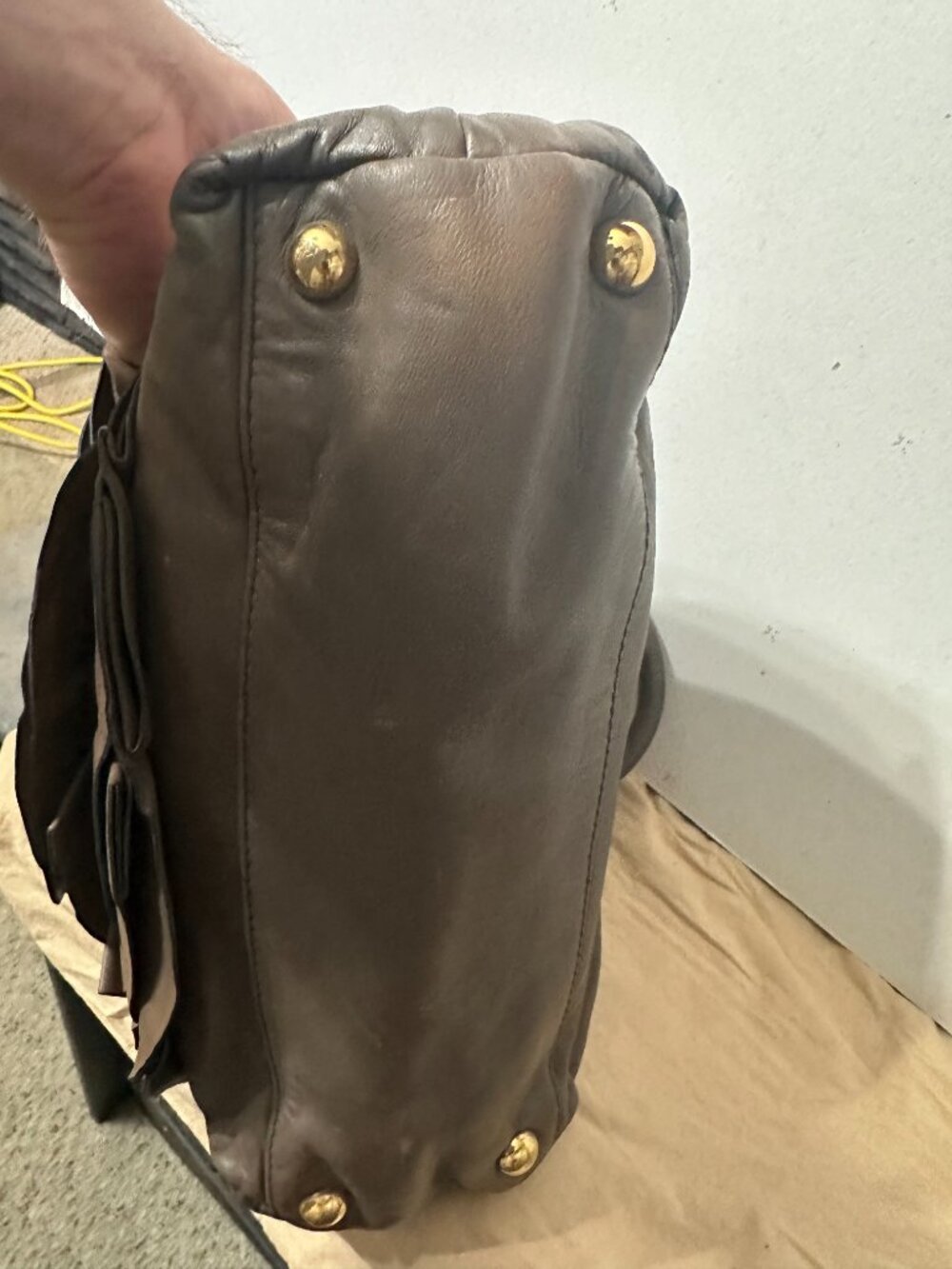Valentino Garavani Petale Rose Dome Satchel — Taupe Nappa Leather - Picture 3 of 8